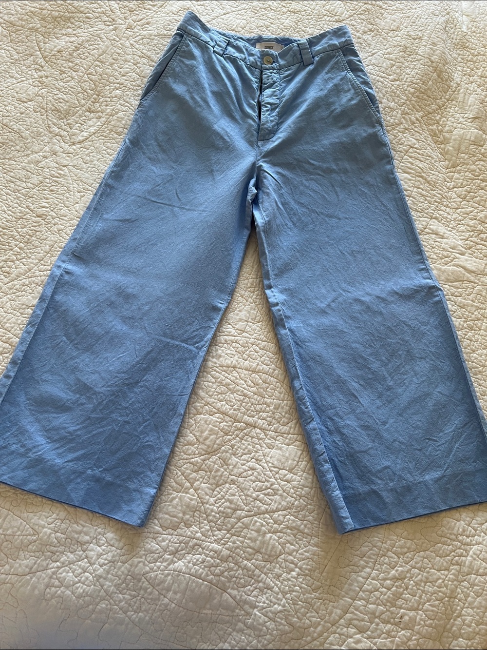 Closed Pants